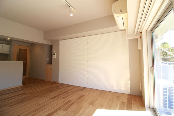 �X�N���[���Ԏd�؂�